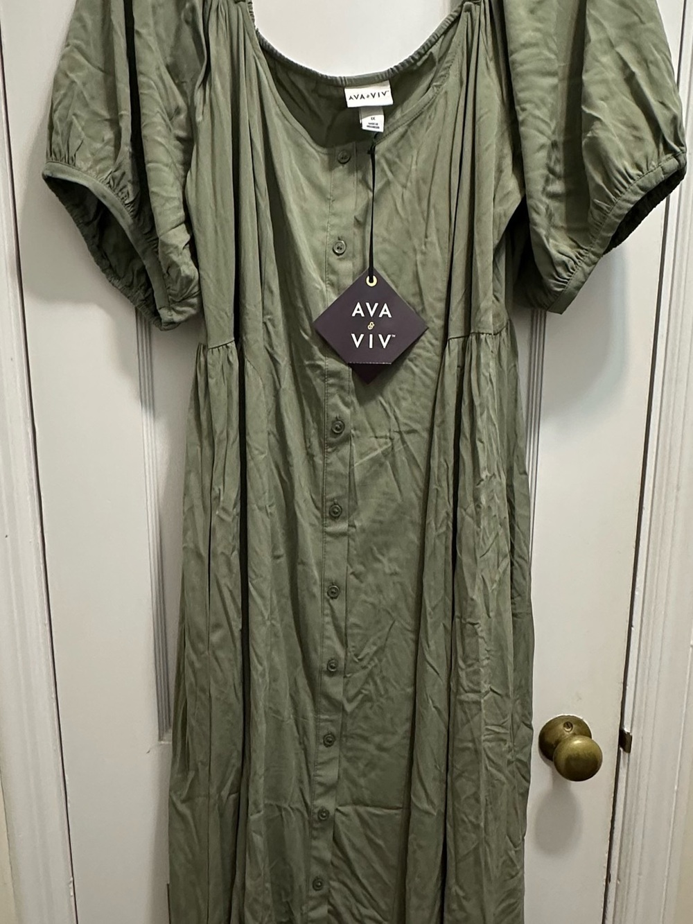 Ava & Viv: 1X Olive Green Button-Front Dress